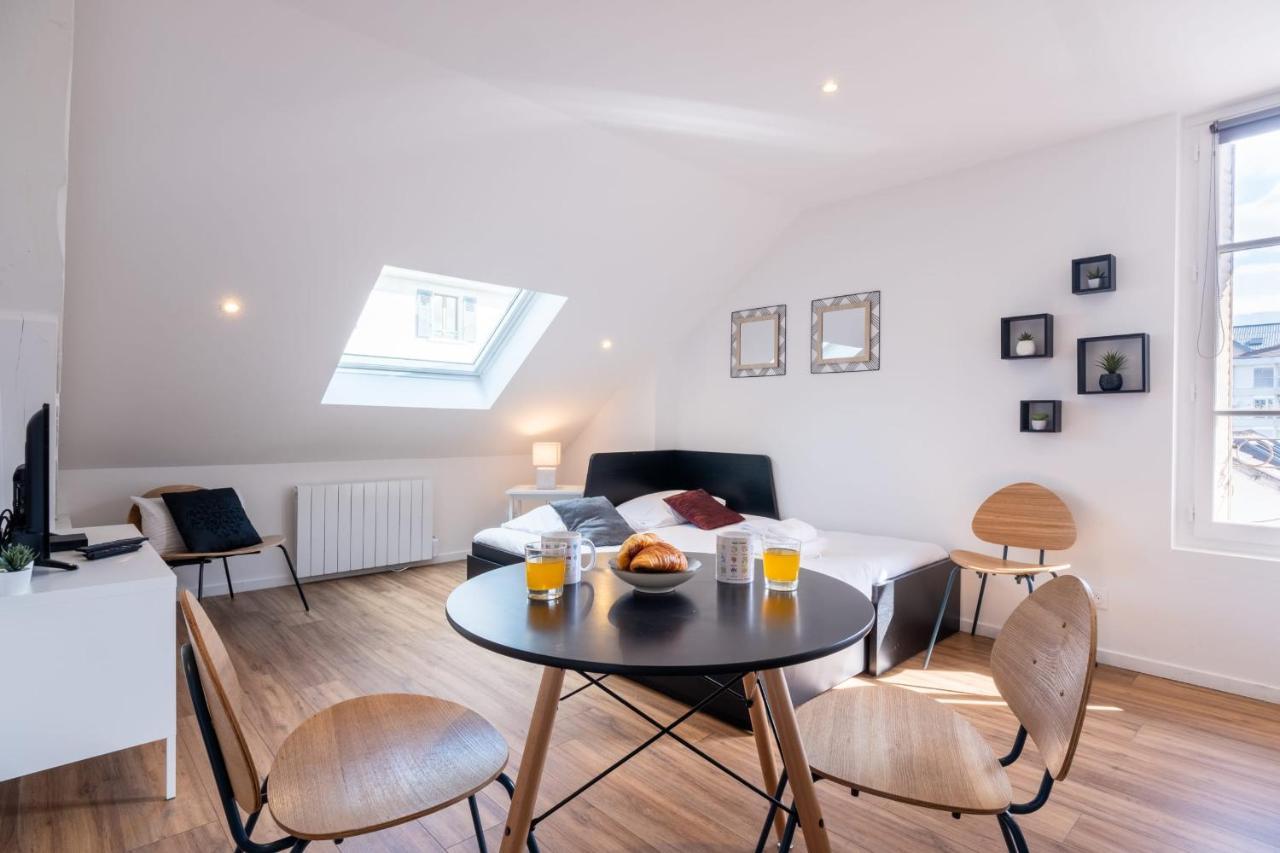 Guestready - Ancolie - Chaumontel Studio Apartment Annecy Bagian luar foto